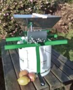 Hobby fruit crusher for apples an pears - from side