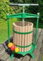 18 litre fruit press with a wooden basket and a cast iron cross beam - photo 18 litre fruit press with a wooden basket and a cast iron cross beam - photo